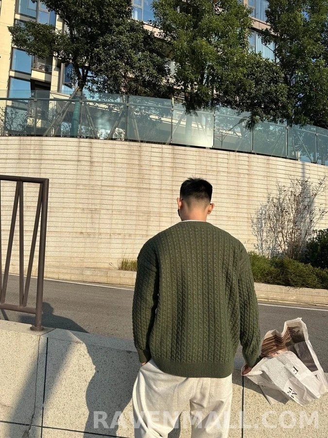 로에베 로에베 아나그램 케이블 니트 스웨터 상세 이미지