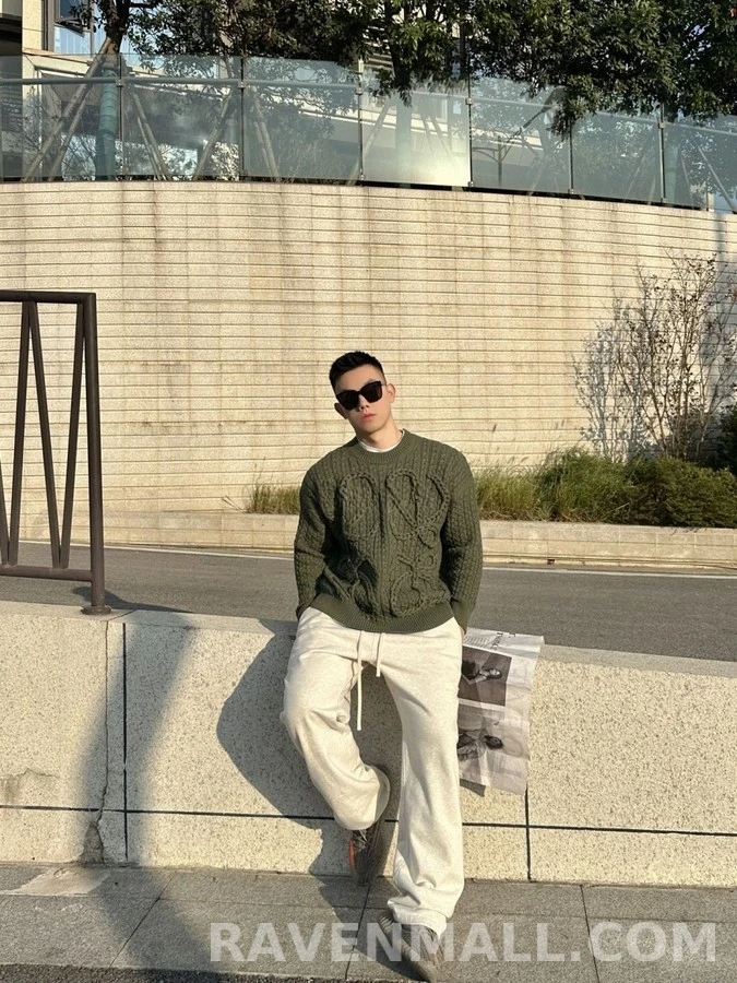로에베 로에베 아나그램 케이블 니트 스웨터 상세 이미지