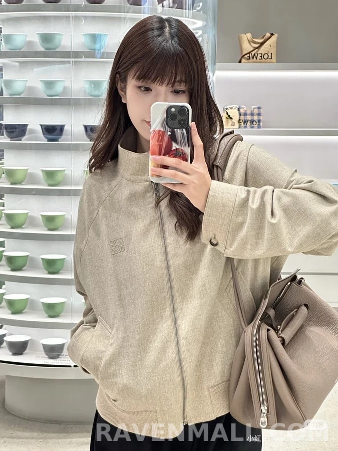 로에베 로에베 엠보싱 울 블렌드 집업 자켓 상세 이미지