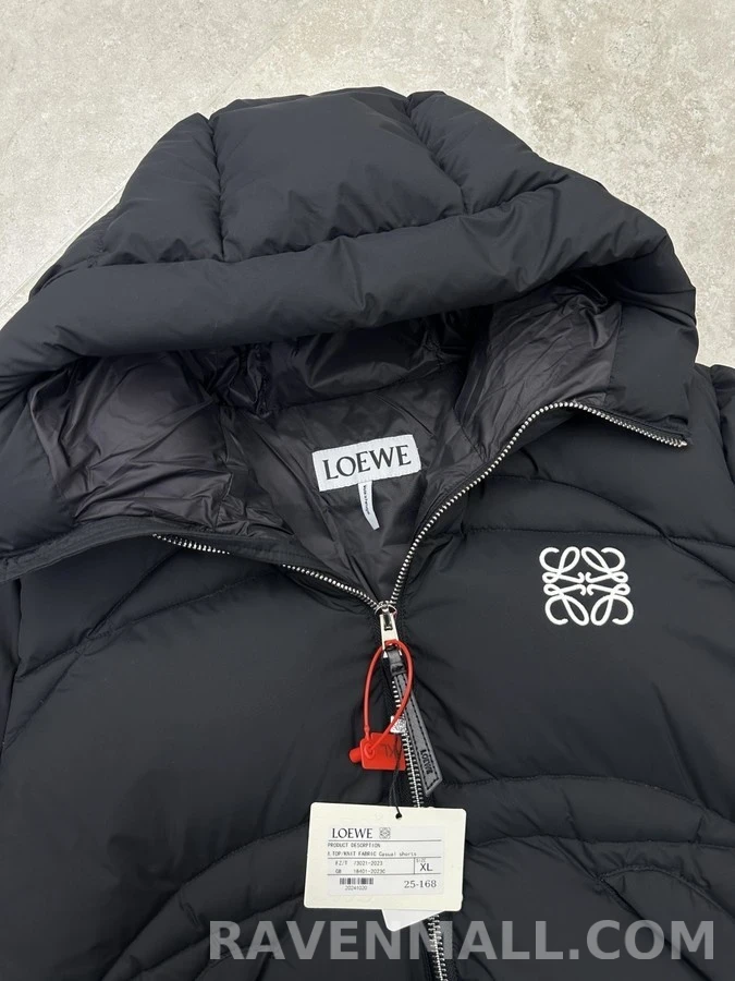 로에베 로에베 자수 패딩 상세 이미지