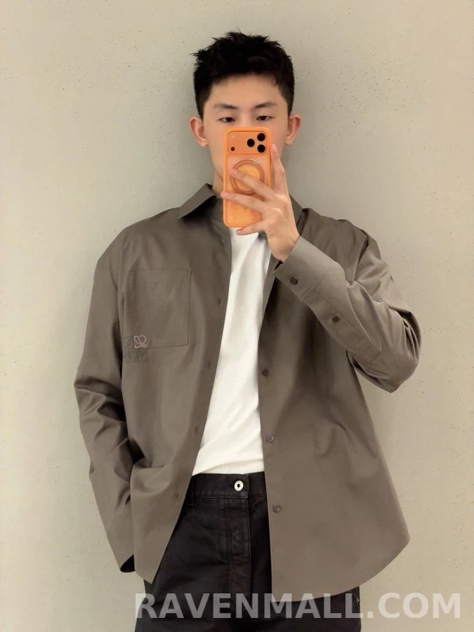 로에베 로에베 카키 투톤 아나그램 자수 셔츠 상세 이미지