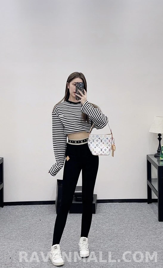 루이비통 루이비통 가디건 하이웨스트 레깅스 상세 이미지