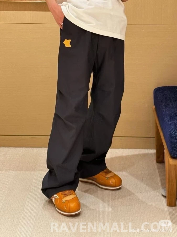 루이비통 루이비통 가죽 로고 캐주얼 팬츠 상세 이미지