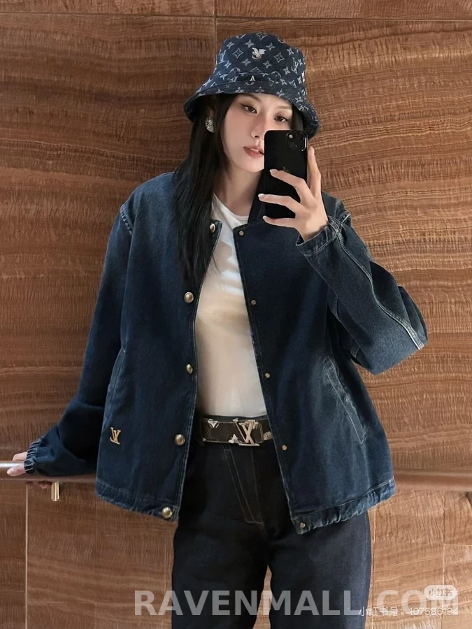 루이비통 루이비통 금장 로고 데님 야구 자켓 상세 이미지