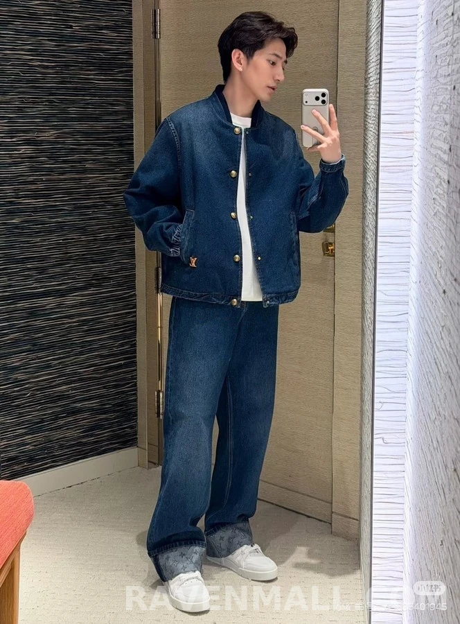 루이비통 루이비통 금장 로고 데님 야구 자켓 상세 이미지