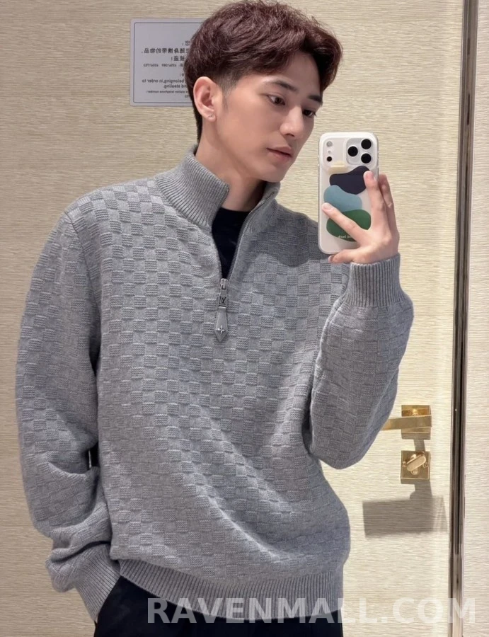 루이비통 루이비통 다미에 패턴 하프집업 니트 상세 이미지