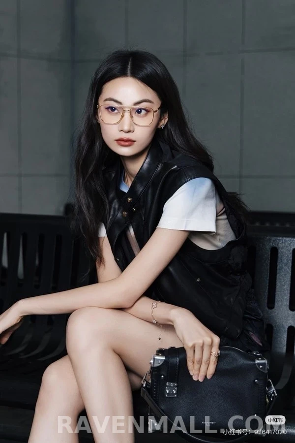 루이비통 루이비통 레더 크롭 베스트 상세 이미지