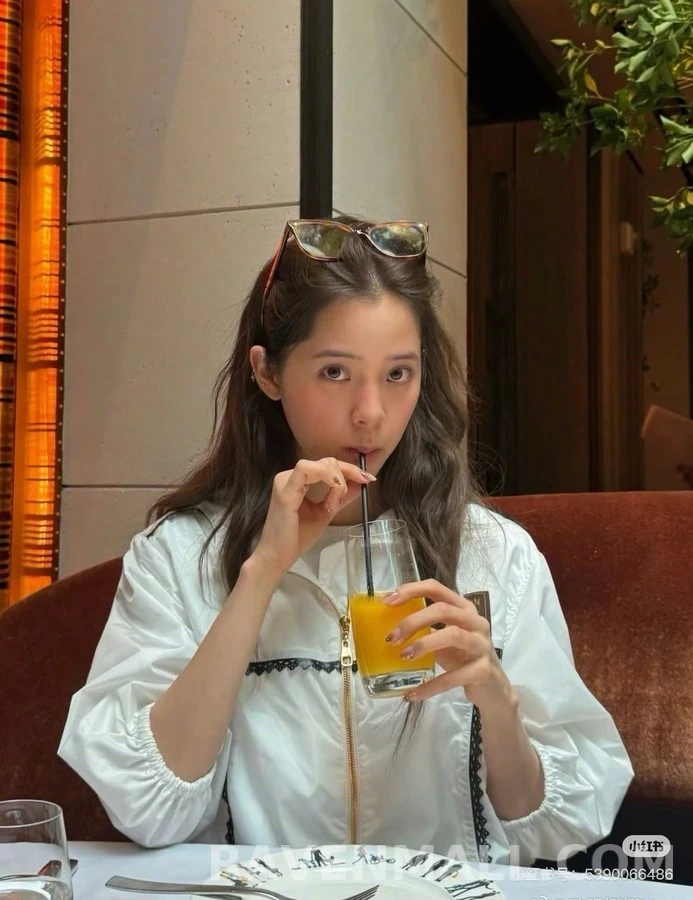 루이비통 루이비통 레이스 라벨 후드 바람막이 상세 이미지