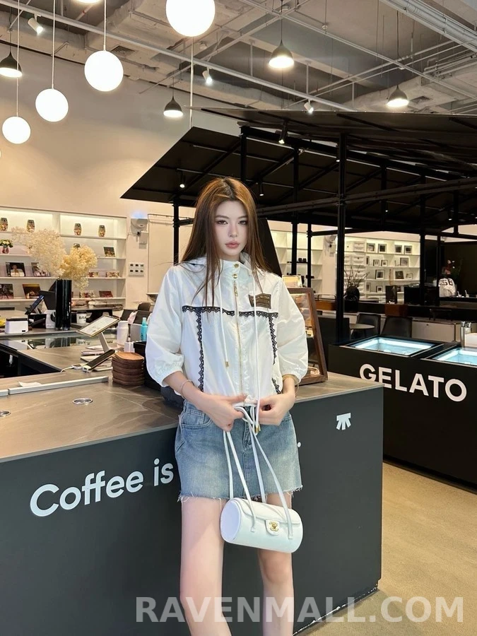 루이비통 루이비통 레이스 라벨 후드 바람막이 상세 이미지