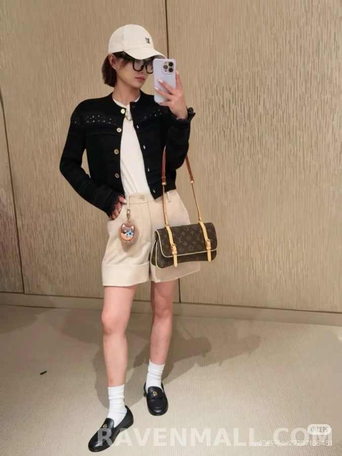 루이비통 루이비통 레이스 크롭 가디건 상세 이미지