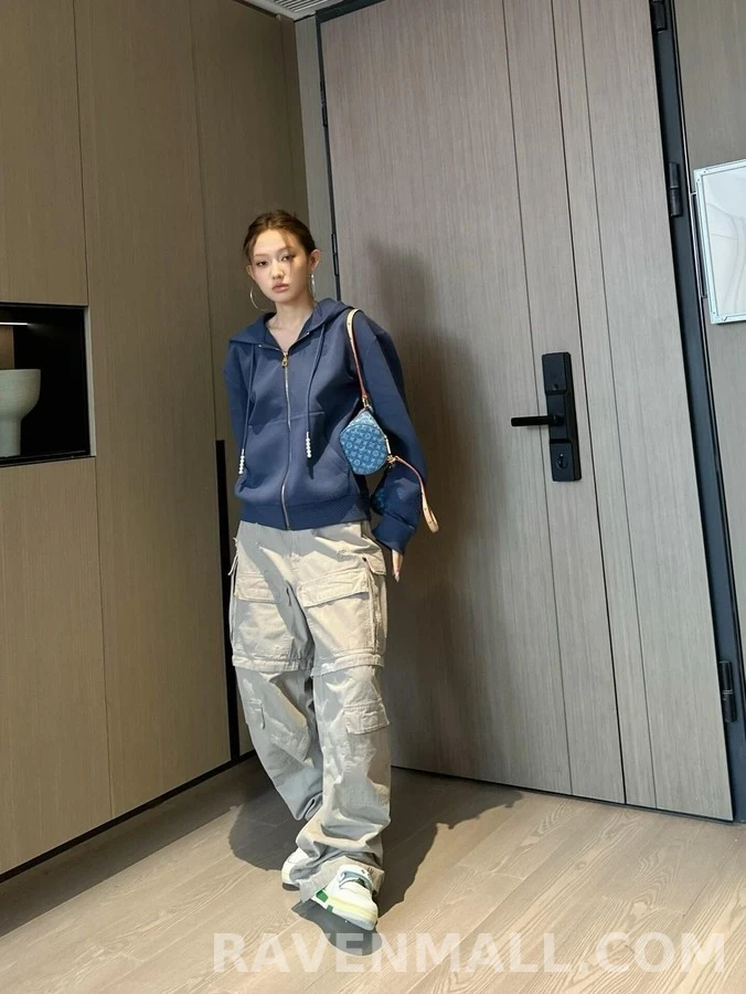 루이비통 루이비통 레터링 자수 진주 드로스트링 후드 집업 상세 이미지