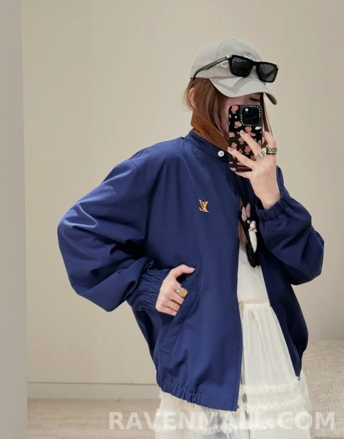 루이비통 루이비통 로고 자켓 상세 이미지