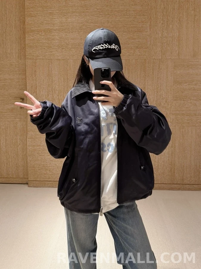루이비통 루이비통 로고 새틴 리버서블 자켓 상세 이미지