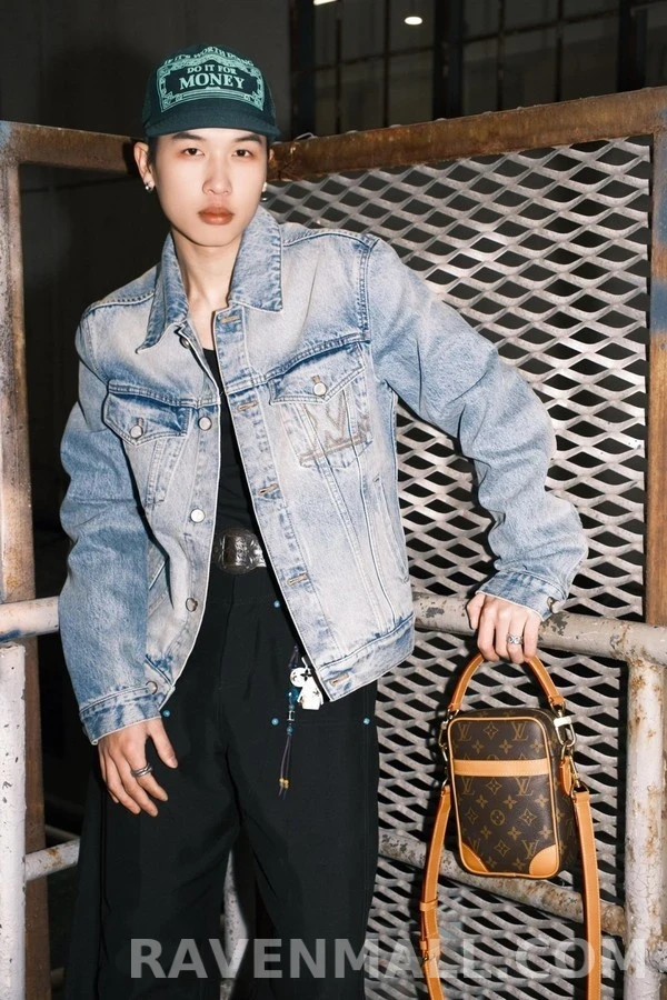 루이비통 루이비통 로고 샌드워싱 데님 자켓 상세 이미지