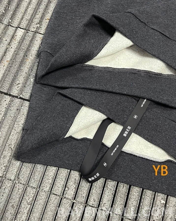 루이비통 루이비통 로고 자수 맨투맨 상세 이미지