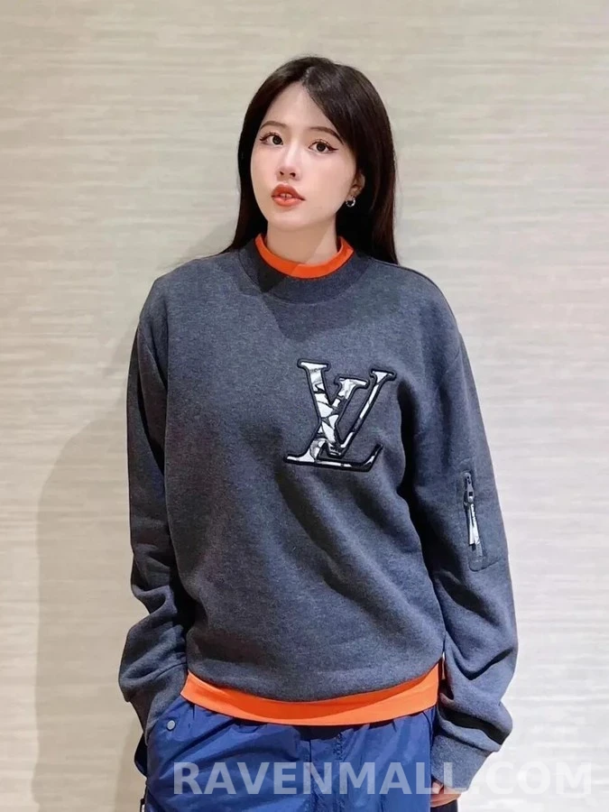 루이비통 루이비통 로고 자수 맨투맨 상세 이미지