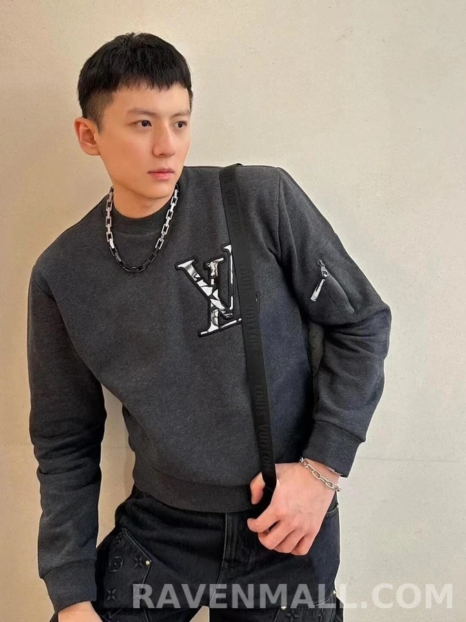 루이비통 루이비통 로고 자수 맨투맨 상세 이미지