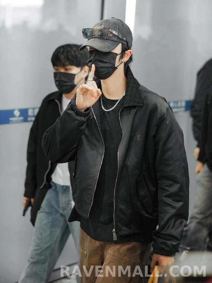 루이비통 루이비통 리버서블 로고 자켓 상세 이미지