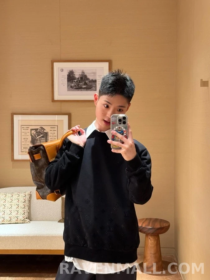 루이비통 루이비통 모노그램 그라데이션 긴팔 티셔츠 상세 이미지