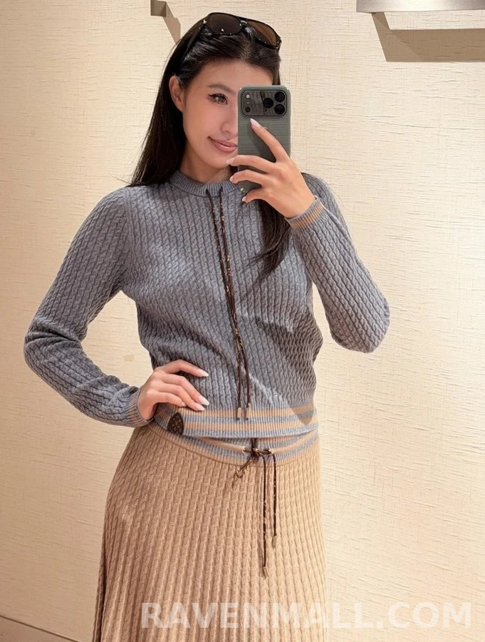 루이비통 루이비통 모노그램 드로스트링 텍스처 니트 상세 이미지