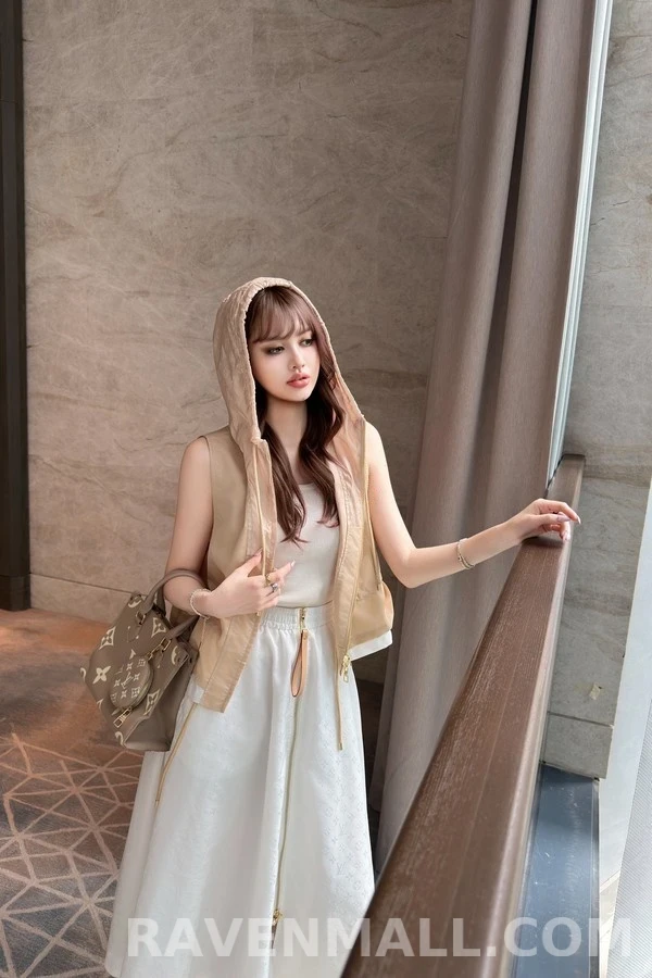 루이비통 루이비통 모노그램 드로스트링 후드 베스트 상세 이미지