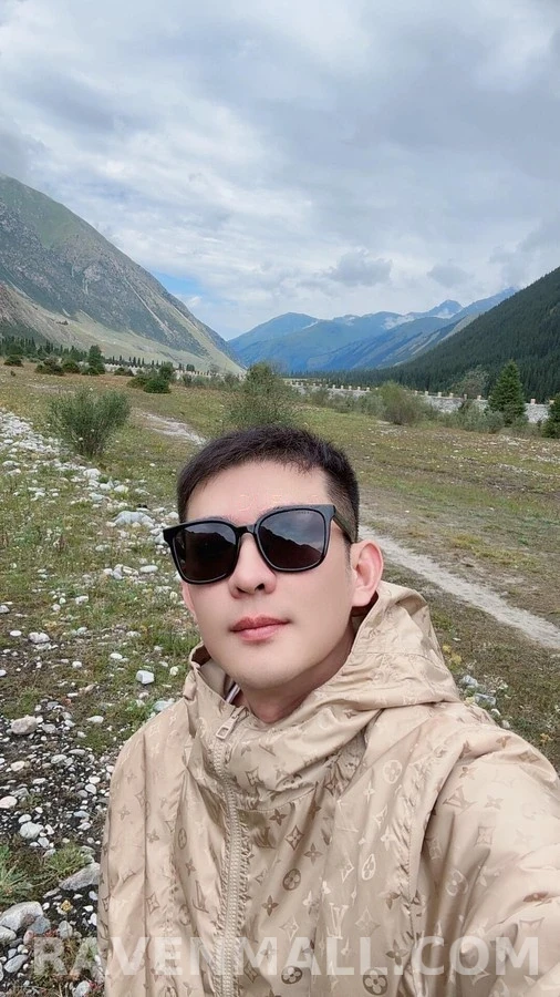 루이비통 루이비통 모노그램 리버서블 후드 자켓 상세 이미지