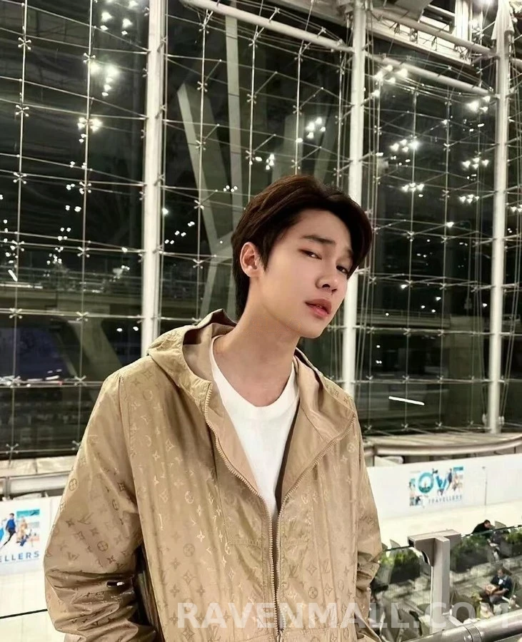 루이비통 루이비통 모노그램 리버서블 후드 자켓 상세 이미지