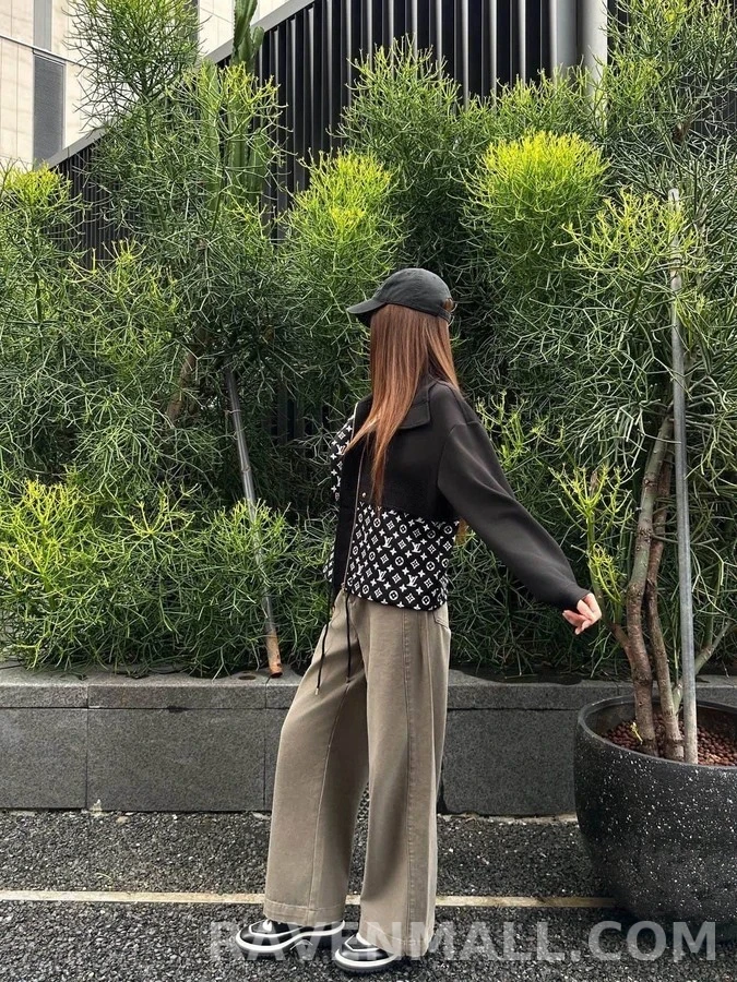 루이비통 루이비통 모노그램 스탠드넥 자켓 상세 이미지
