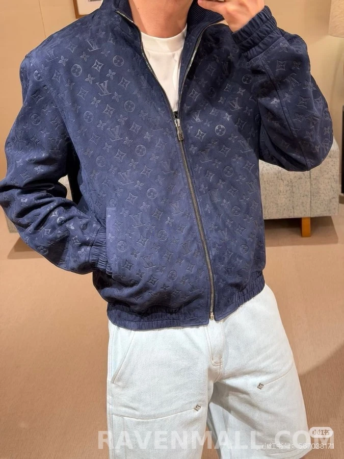 루이비통 루이비통 모노그램 엠보싱 스웨이드 자켓 상세 이미지