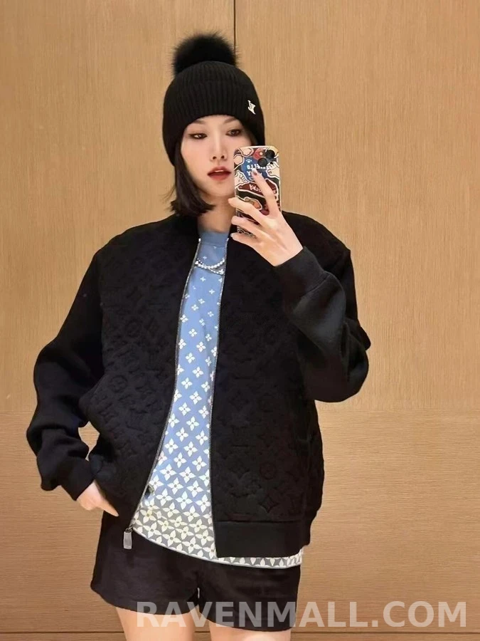 루이비통 루이비통 모노그램 엠보싱 울 항공점퍼 상세 이미지