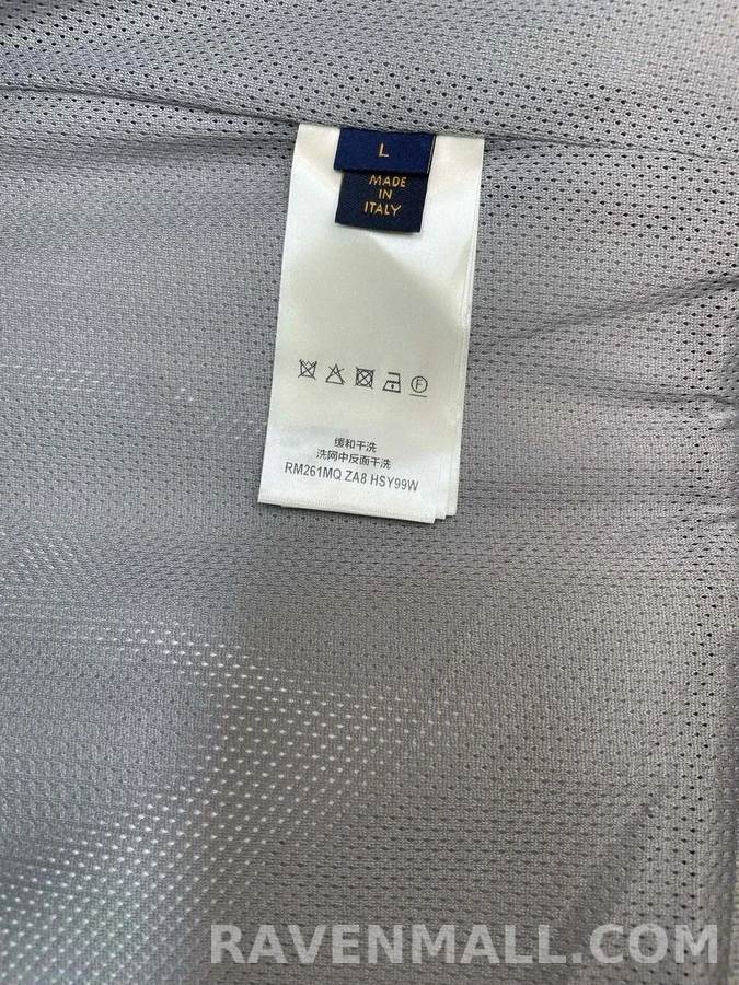 루이비통 루이비통 모노그램 엠보싱 집업 자켓 상세 이미지