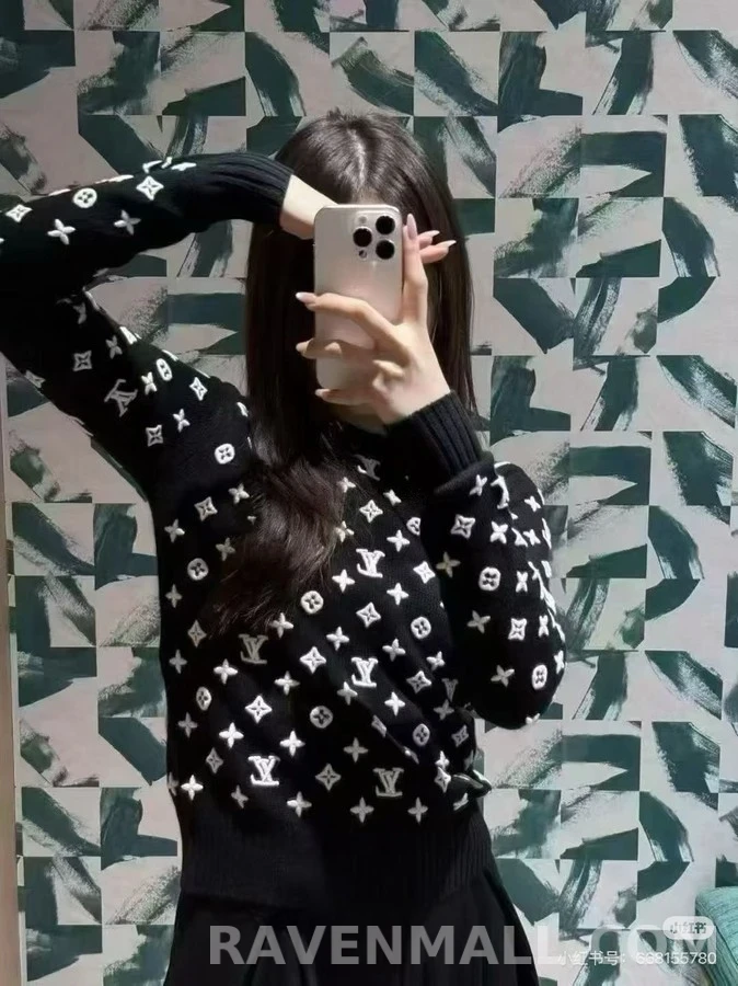 루이비통 루이비통 모노그램 자수 니트 스웨터 상세 이미지