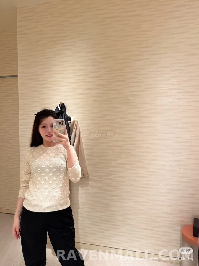 루이비통 루이비통 모노그램 자수 울 스웨터 상세 이미지