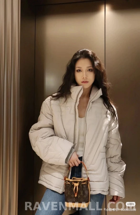루이비통 루이비통 모노그램 자수 패딩 자켓 상세 이미지