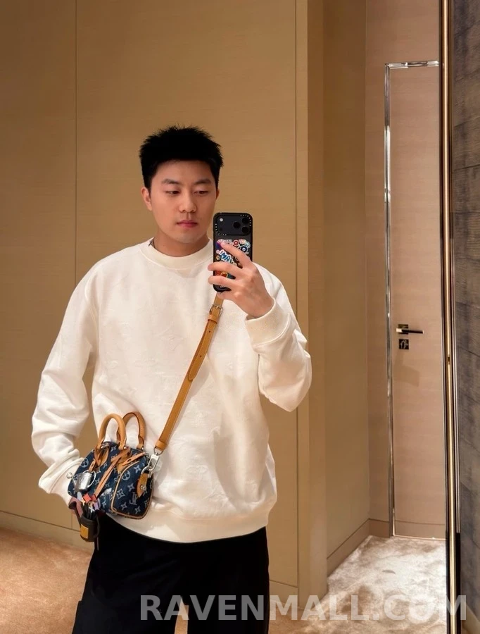 루이비통 루이비통 모노그램 크루넥 맨투맨 상세 이미지
