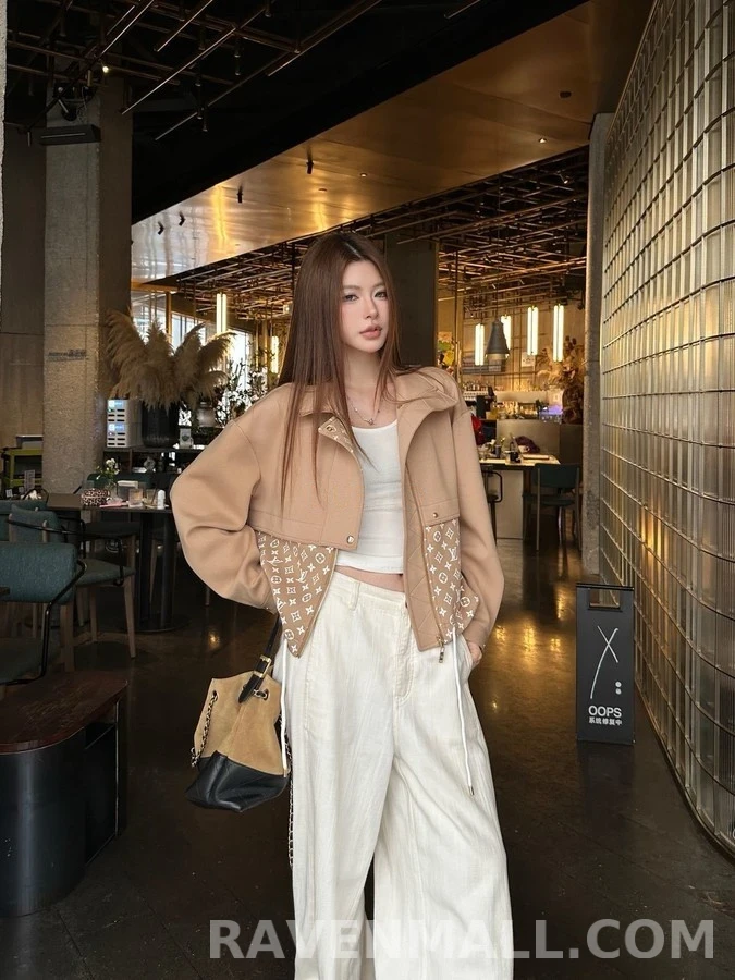 루이비통 루이비통 모노그램 패치워크 스탠드넥 자켓 상세 이미지
