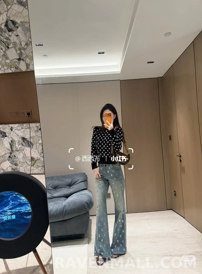 루이비통 루이비통 모노그램 플라워 자수 와이드 데님 팬츠 상세 이미지