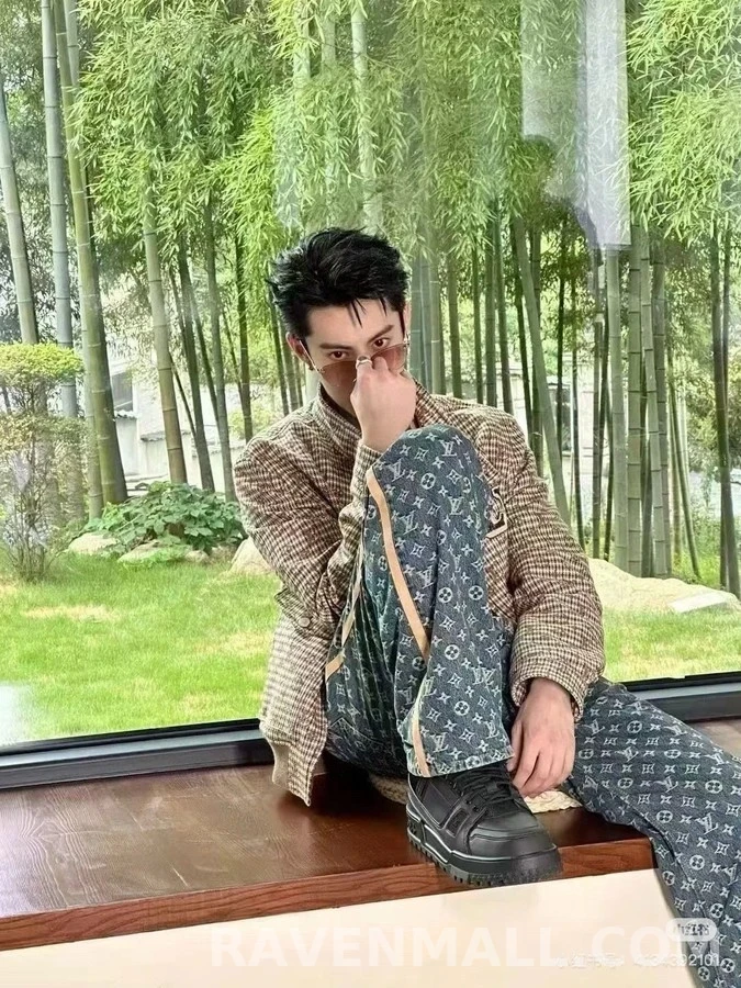 루이비통 루이비통 모노그램 플리츠 데님 팬츠 상세 이미지