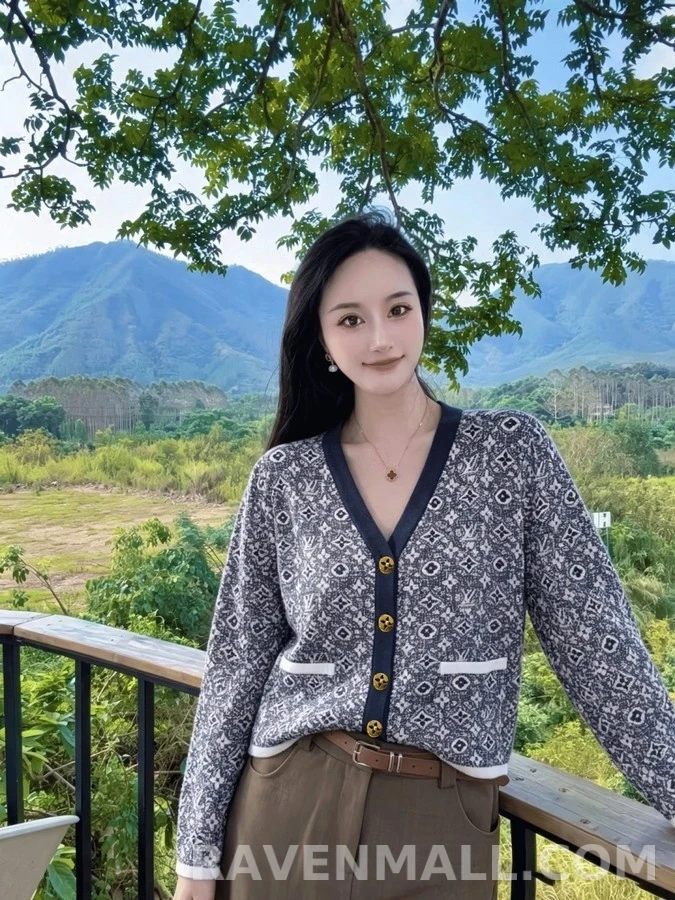 루이비통 루이비통 모노그램 V넥 니트 가디건 상세 이미지