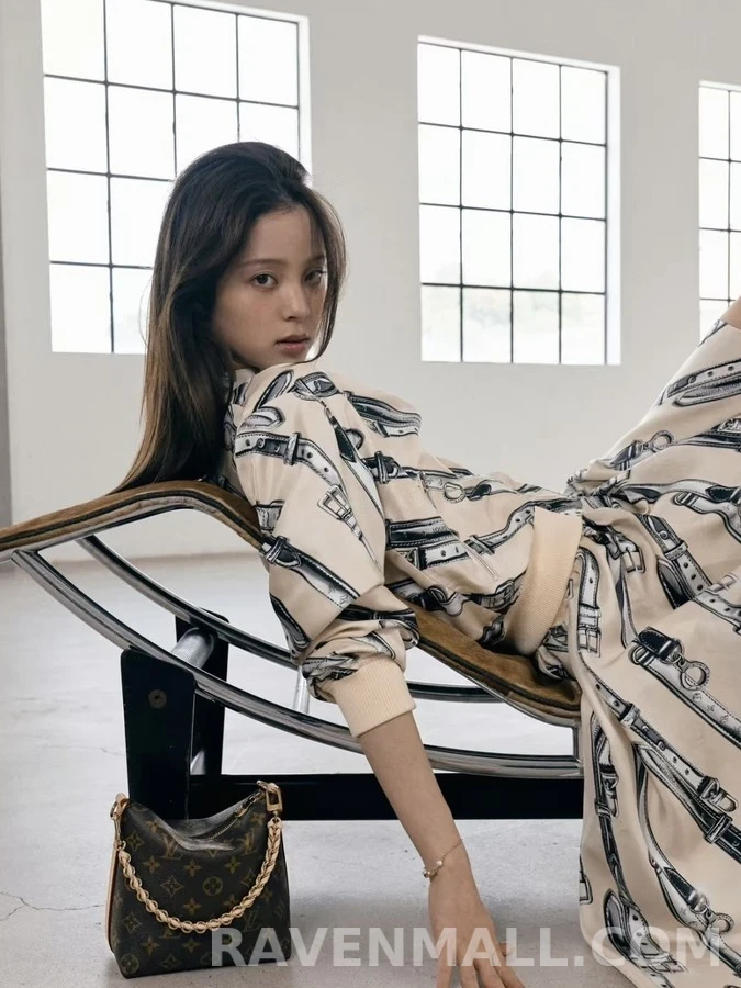 루이비통 루이비통 벨트 프린트 스탠드 칼라 양면 자켓 상세 이미지