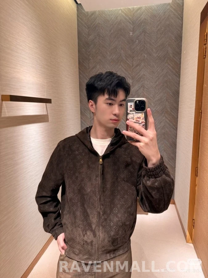 루이비통 루이비통 브라운 모노그램 풀 로고 후드 자켓 상세 이미지