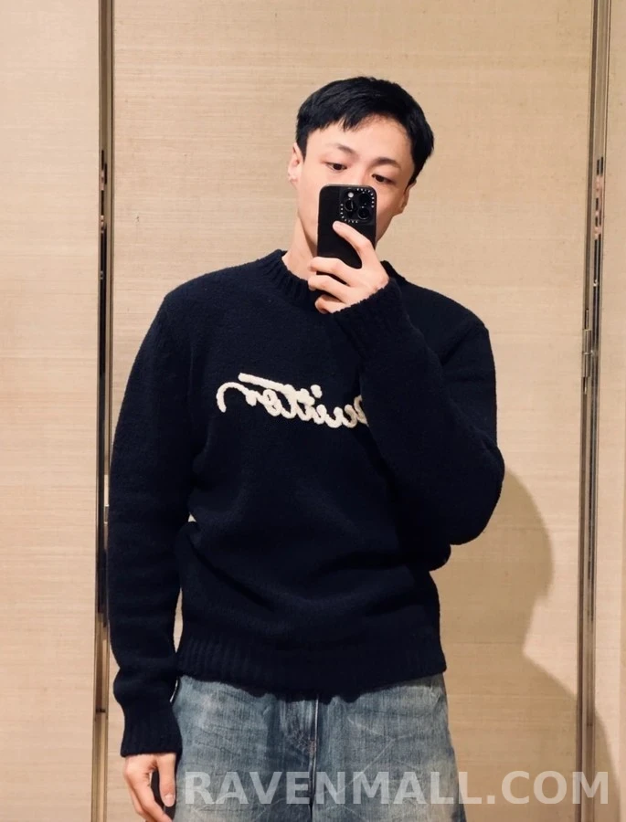 루이비통 루이비통 스크립트 로고 니트 긴팔 티셔츠 상세 이미지