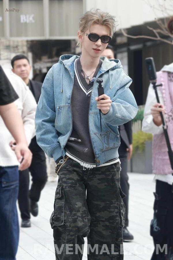 루이비통 루이비통 신상 스티치 로고 후드 데님 재킷 상세 이미지