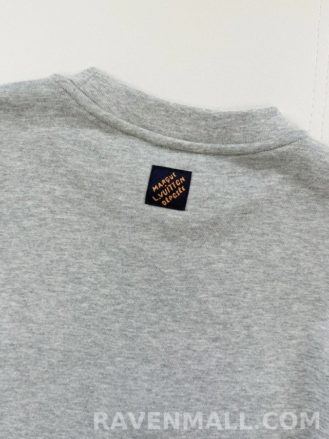 루이비통 루이비통 아트 시그니처 자수 맨투맨 상세 이미지