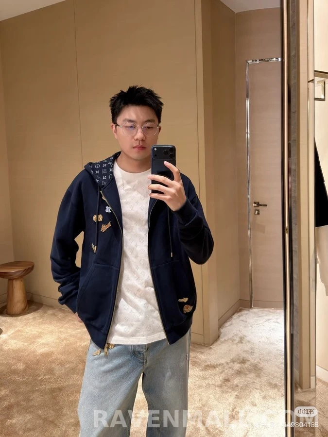 루이비통 루이비통 애니멀 패치 후드 집업 상세 이미지