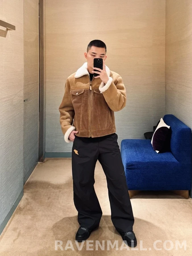 루이비통 루이비통 엠보싱 로고 팬츠 상세 이미지