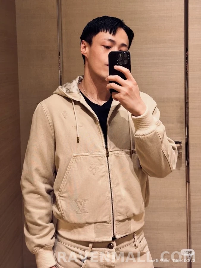 루이비통 루이비통 워시드 모노그램 자수 후드 상세 이미지