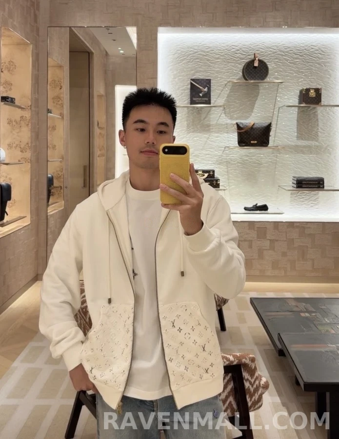 루이비통 루이비통 입체 모노그램 집업 후드 상세 이미지