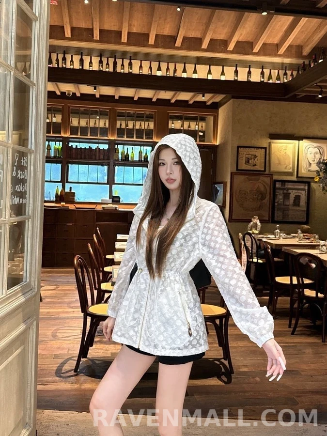 루이비통 루이비통 입체 모노그램 후드 집업 상세 이미지