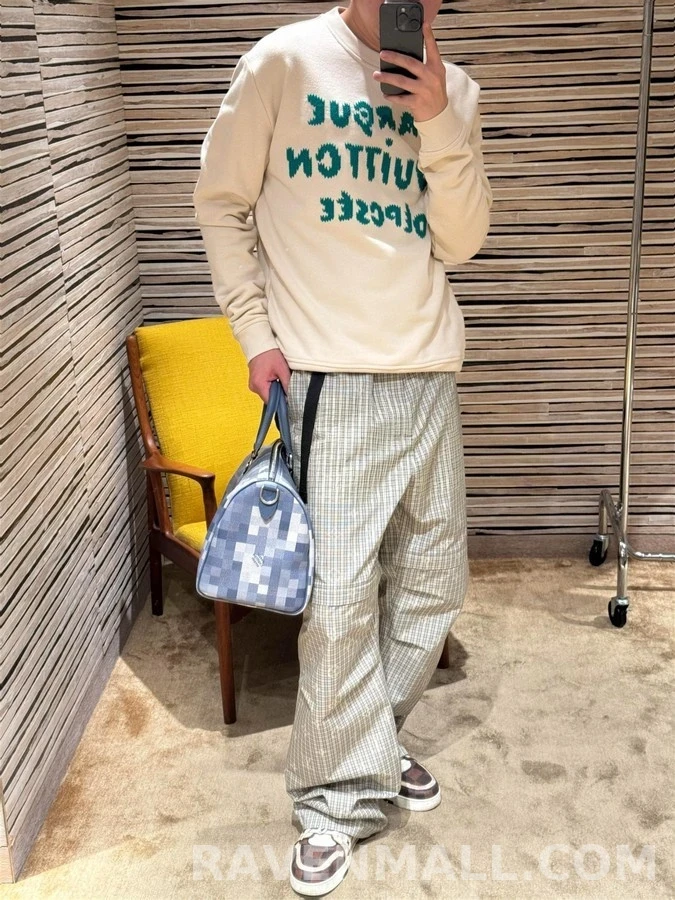 루이비통 루이비통 자수 레터링 맨투맨 상세 이미지